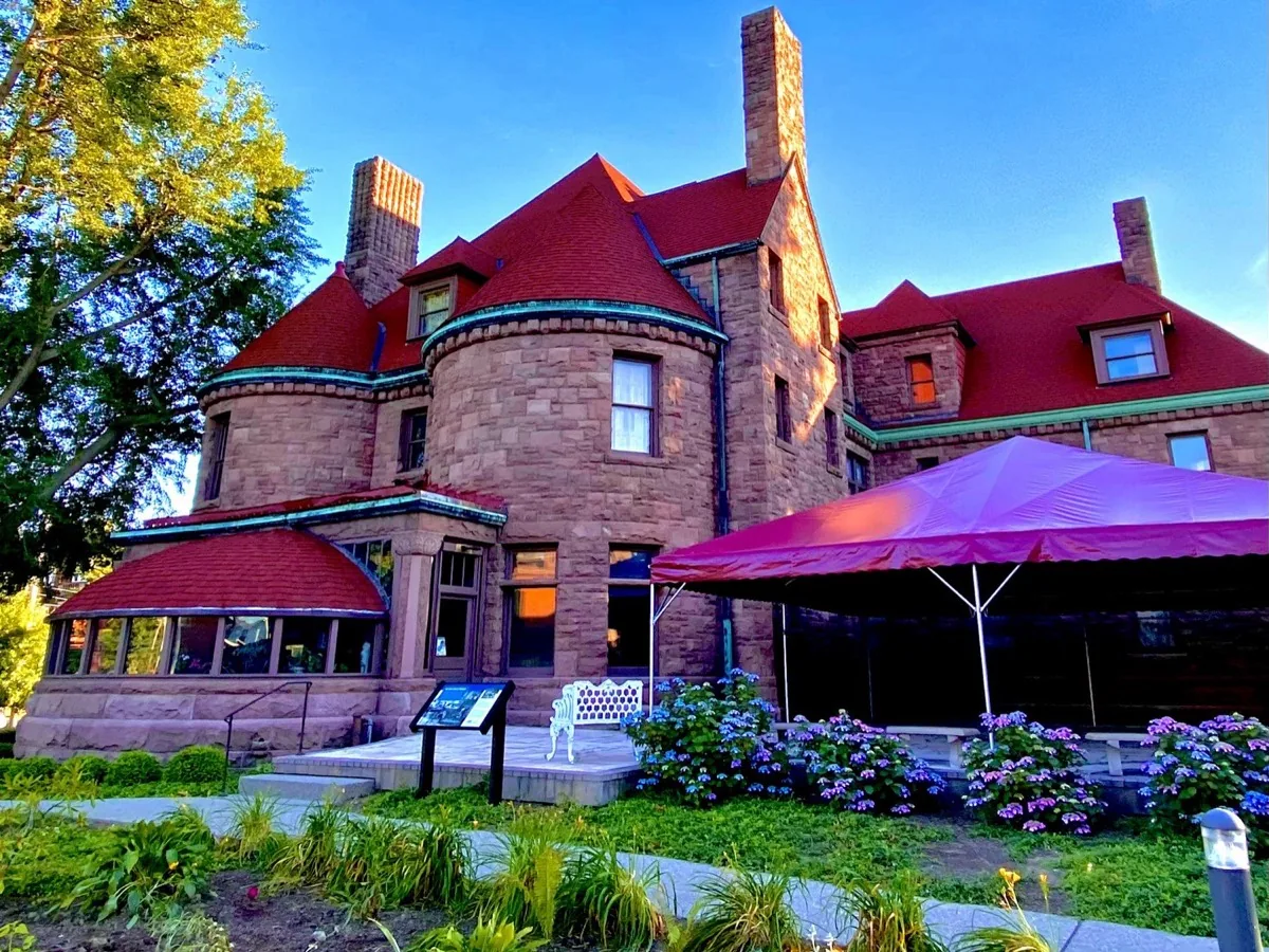 Watson-Kurtze Mansion stone restoration